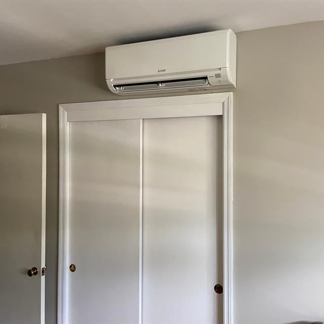 Wall mounted ductless AC unit